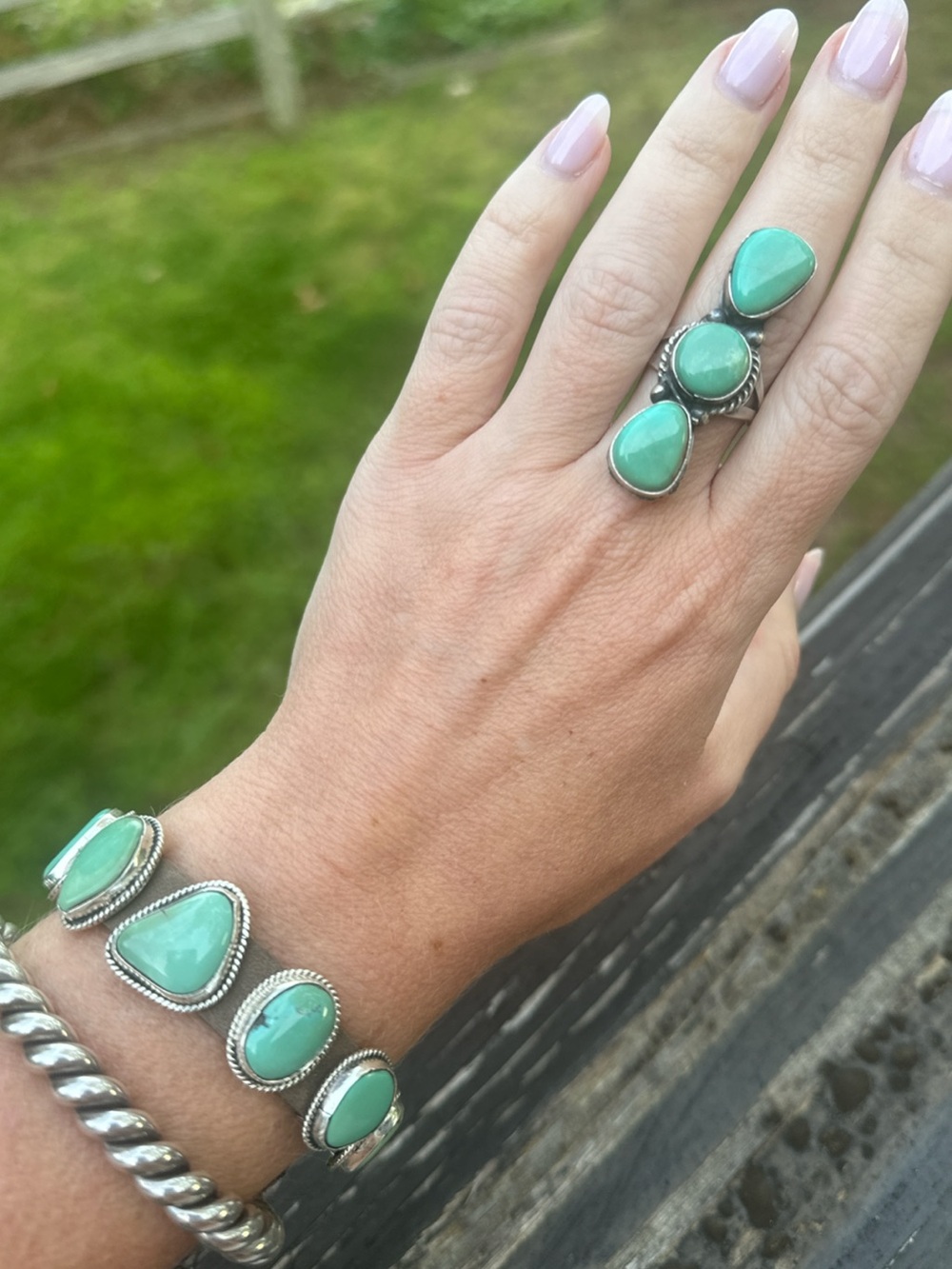 Navajo Antoinette Martinez Kingman Turquoise 3 Stone Sterling Silver Ring - Picture 4 of 4